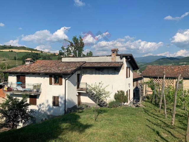Villetta bifamiliare in vendita di 530 m² in Via Alessandro Manzoni, 10