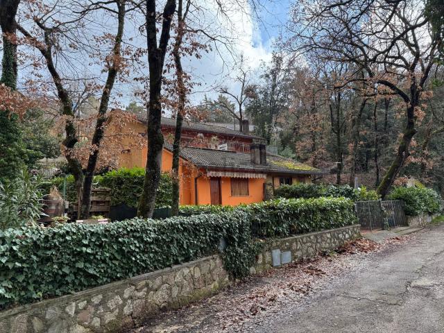 Villetta bifamiliare in vendita di 65 m² in Località Torricella, 138