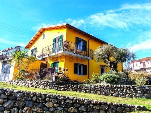 Villetta bifamiliare in vendita di 65 m² in Via N. Bixio, 5