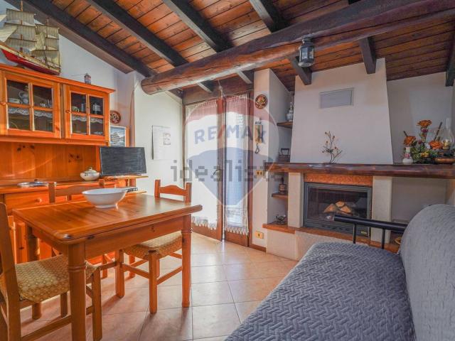 Villetta bifamiliare in vendita di 65 m² in Via al Lago, 83
