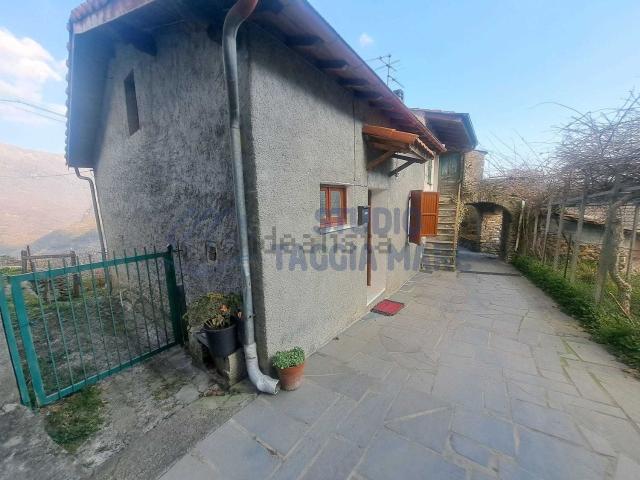 Villetta bifamiliare in vendita di 65 m² in Via Costa, 8