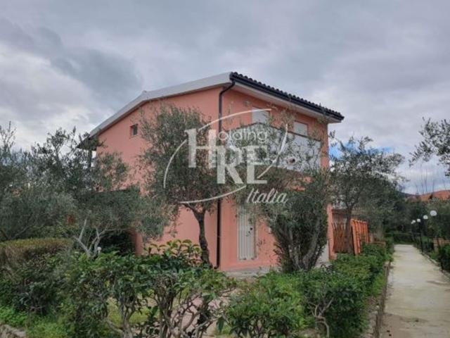 Villetta bifamiliare in vendita di 69 m² in Contrada Fabrizio, 2