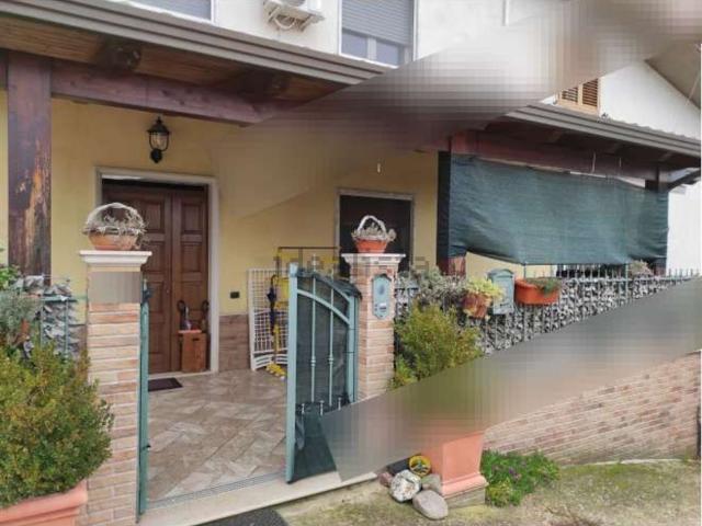 Villetta bifamiliare in vendita di 69 m² in Via Ponticelli