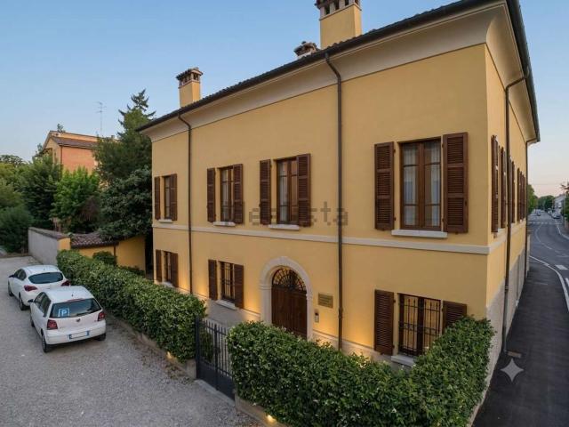 Villetta bifamiliare in vendita di 600 m² in Strada San Faustino, 99