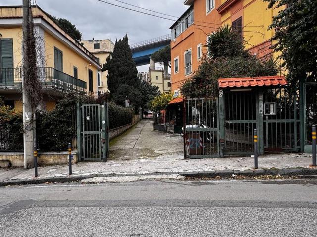 Villetta bifamiliare in vendita di 600 m² in Via Carlo de Marco, 25