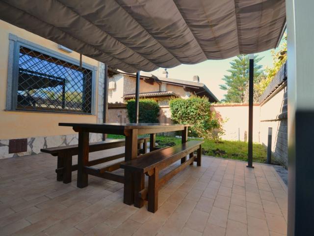 Villetta bifamiliare in vendita di 60 m² in Via Francesco Aquilanti