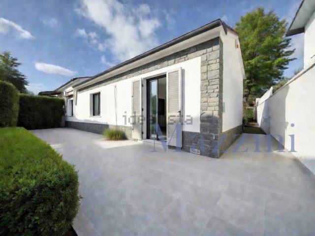 Villetta bifamiliare in vendita di 60 m² in Via Giovanni Amendola