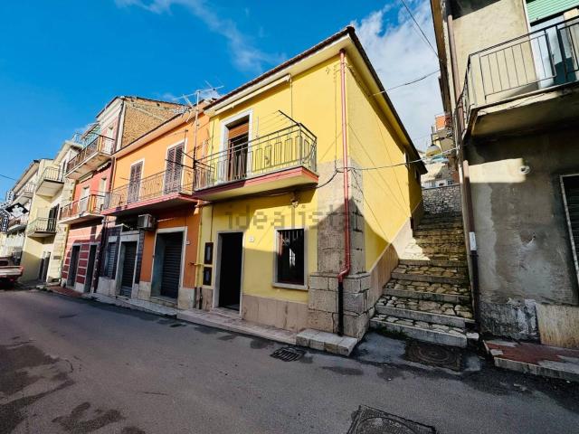 Villetta bifamiliare in vendita di 60 m² in Via Roma, 65