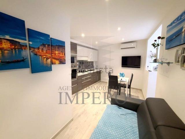 Villetta bifamiliare in vendita di 60 m² in Via Sir Thomas Hanbury