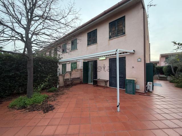 Villetta bifamiliare in vendita di 60 m² in Viale Himera, 20