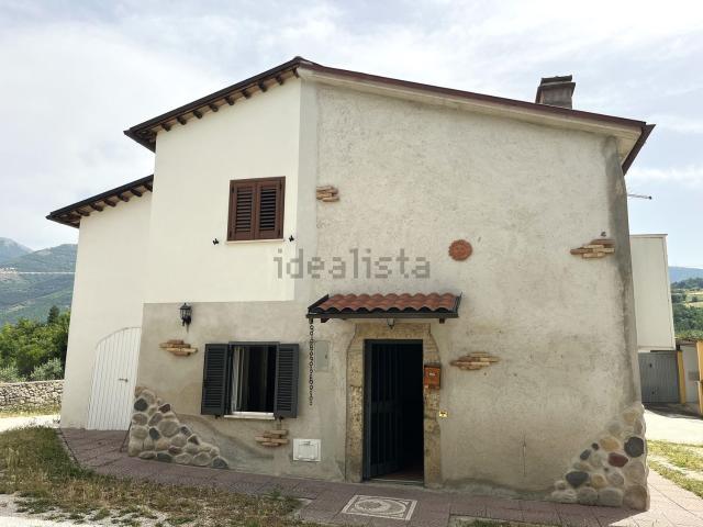 Villetta bifamiliare in vendita di 63 m² in Via primo maggio