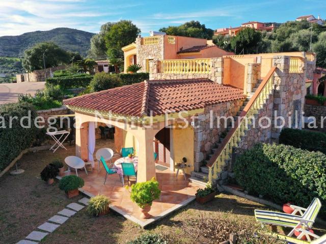 Villetta bifamiliare in vendita di 63 m² in Via Sarcidano