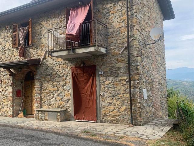 Villetta bifamiliare in vendita di 74 m² in Via Nazionale