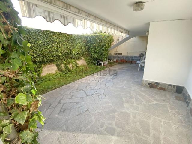 Villetta bifamiliare in vendita di 75 m² in Strada Statale 1, 189