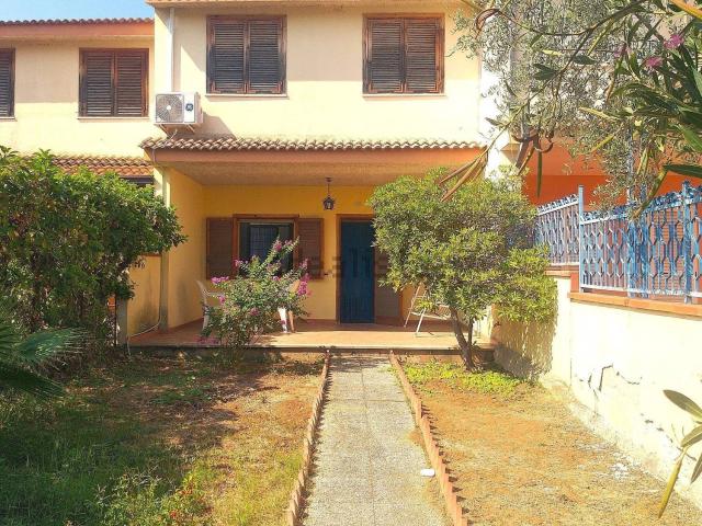 Villetta bifamiliare in vendita di 75 m² in Via Magna Grecia, 23
