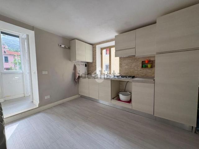 Villetta bifamiliare in vendita di 75 m² in Via Rocca, 26