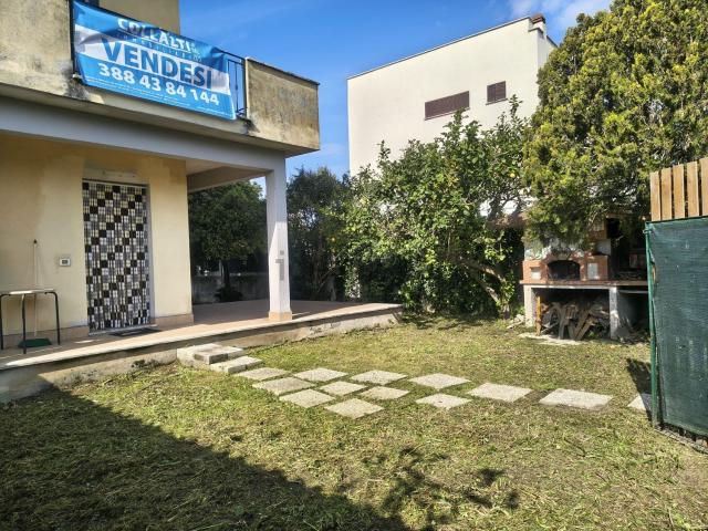 Villetta bifamiliare in vendita di 75 m² in Viale A. Manzoni, 65