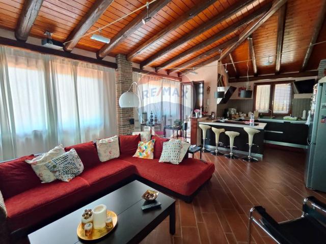 Villetta bifamiliare in vendita di 76 m² in Via Poggio del Lupo, 123