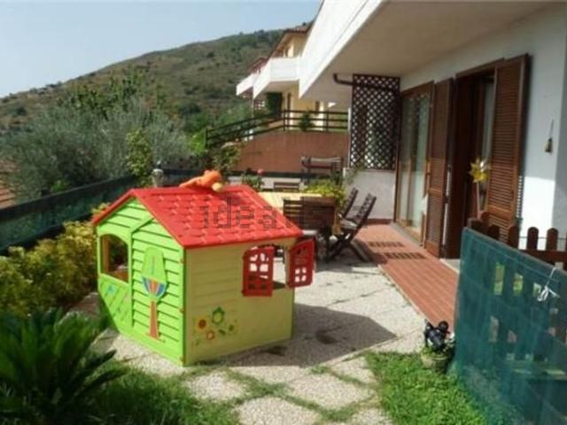 Villetta bifamiliare in vendita di 77 m²