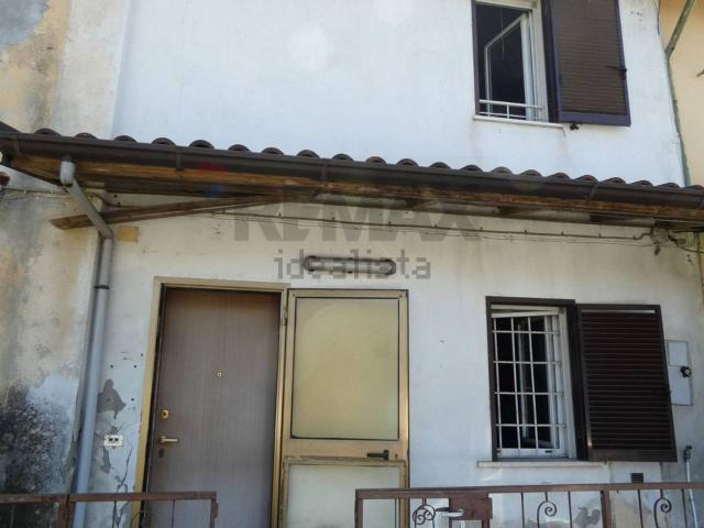 Villetta bifamiliare in vendita di 77 m² in Via Cav. G. Robecchi, 50