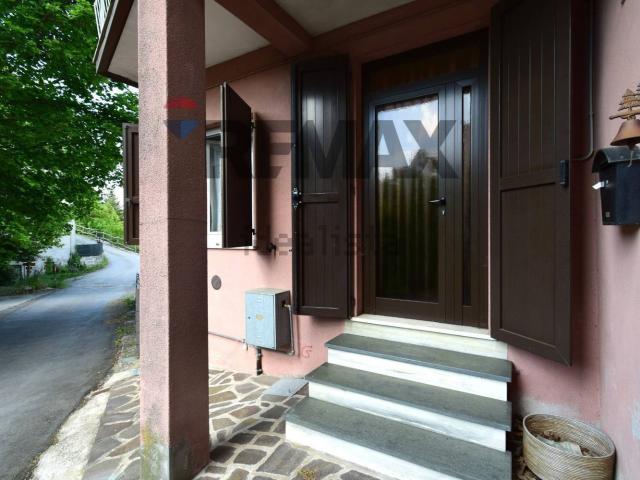 Villetta bifamiliare in vendita di 79 m² in Strada Castello di Casola, 23