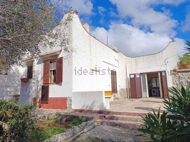Villetta bifamiliare in vendita di 707 m² in Contrada Foragno