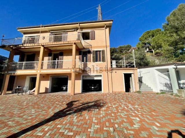 Villetta bifamiliare in vendita di 70 m² in Via Argine Destro, 595