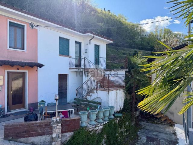 Villetta bifamiliare in vendita di 70 m² in Via Boschi, 16