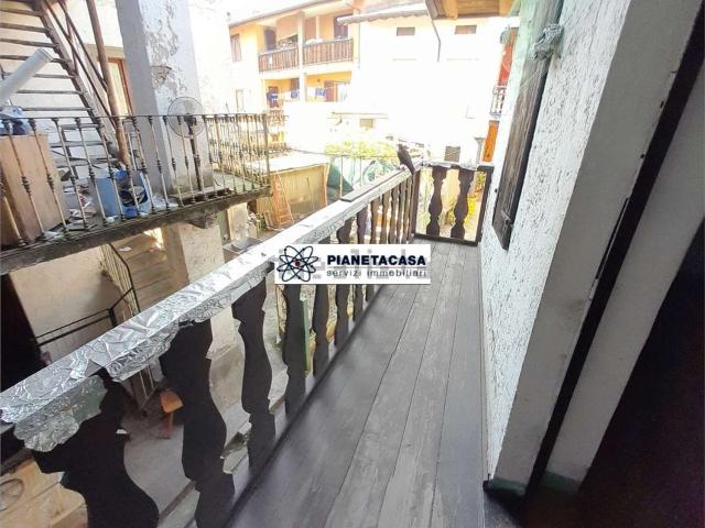 Villetta bifamiliare in vendita di 70 m² in Via F.lli Calvi, 1