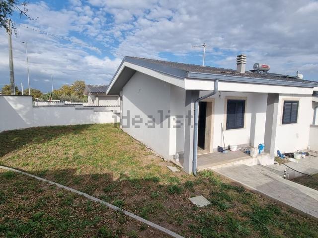 Villetta bifamiliare in vendita di 70 m² in Via Rieti