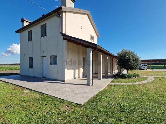 Villetta bifamiliare in vendita di 70 m² in Via Valle Staffano, 6