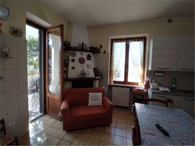 Villetta bifamiliare in vendita di 72 m² in Via Colle