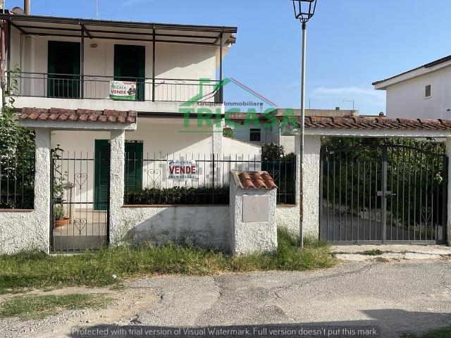 Villetta bifamiliare in vendita di 72 m² in Via Salicetta