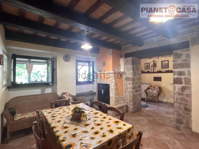 Villetta bifamiliare in vendita di 84 m² in Frazione Uscerno, 23