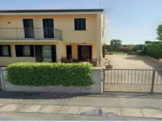 Villetta bifamiliare in vendita di 84 m² in Via Mons. C. Liviero, 66