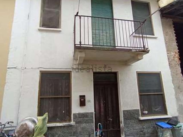 Villetta bifamiliare in vendita di 84 m² in Via Roma, 11