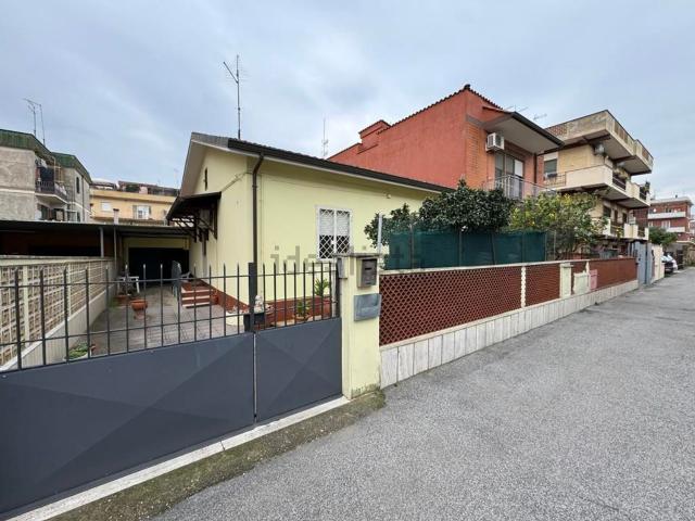 Villetta bifamiliare in vendita di 85 m² in Via Arcangelo Lamberti