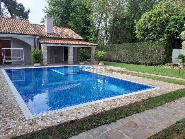 Villetta bifamiliare in vendita di 85 m² in Via dell&apos  Alloro, 2
