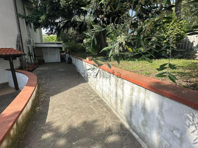 Villetta bifamiliare in vendita di 85 m² in Via dei Biancospini, 18