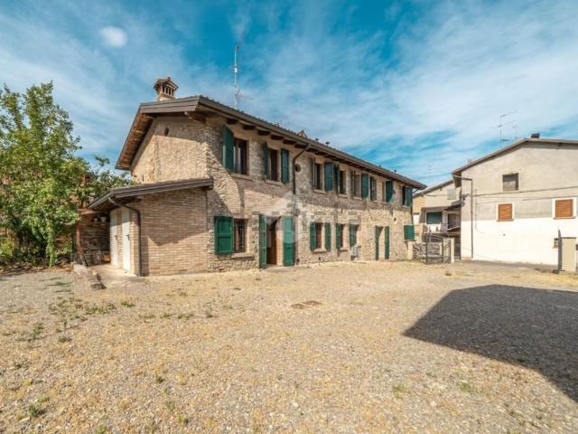 Villetta bifamiliare in vendita di 85 m² in Via G. Ghirardi, 13