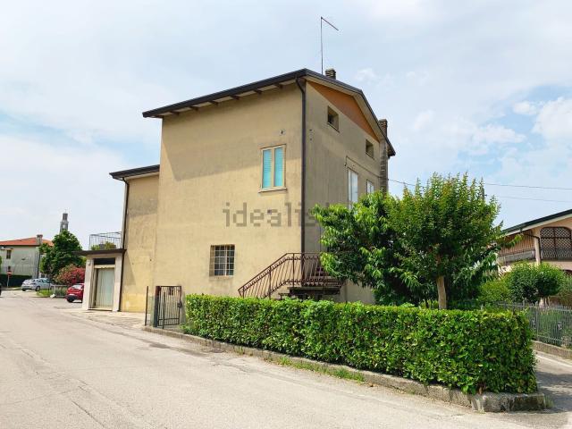 Villetta bifamiliare in vendita di 85 m² in Via Giuseppe Mazzini