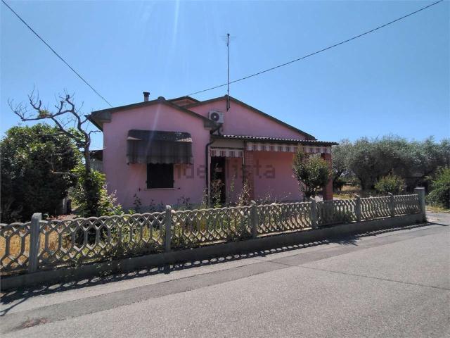 Villetta bifamiliare in vendita di 85 m² in Via Larga