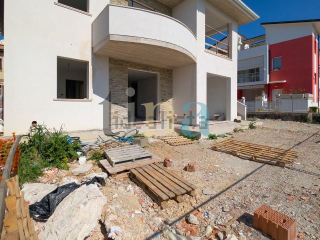Villetta bifamiliare in vendita di 86 m² in Via Monte Nero