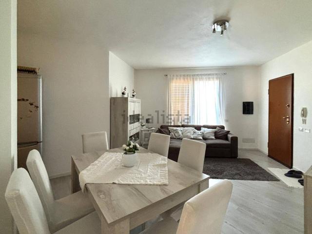 Villetta bifamiliare in vendita di 87 m² in Via degli Ulivi, 39