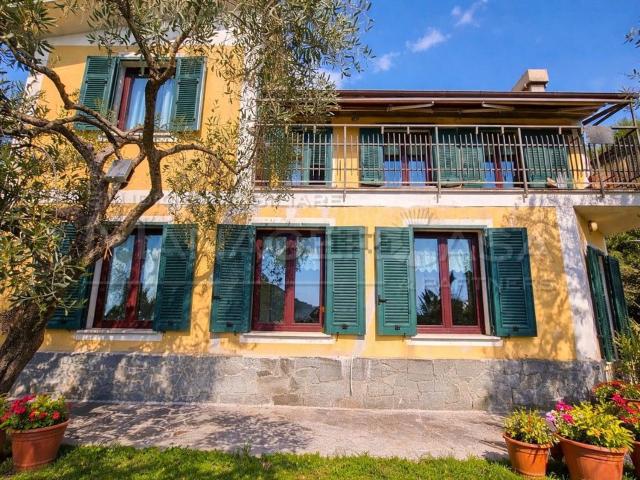 Villetta bifamiliare in vendita di 87 m² in Via Solari e Queirolo, 64