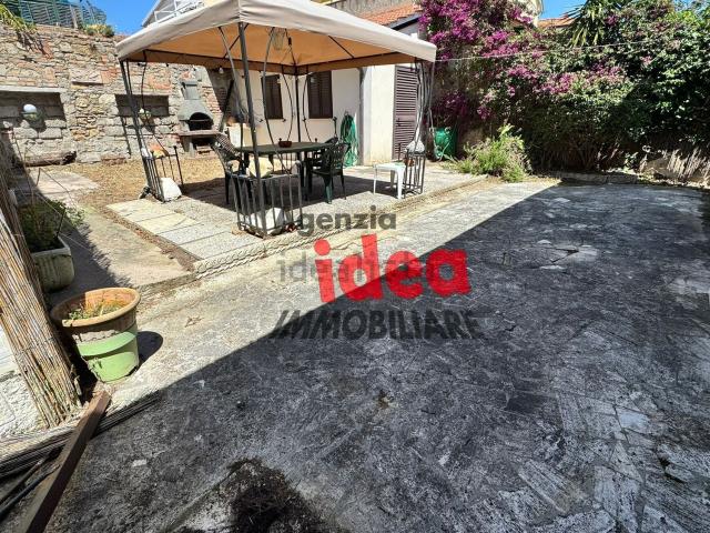Villetta bifamiliare in vendita di 89 m² in Via Aurelia, 446
