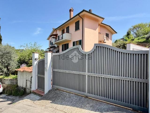 Villetta bifamiliare in vendita di 89 m² in Via Cesare Pavese, 3