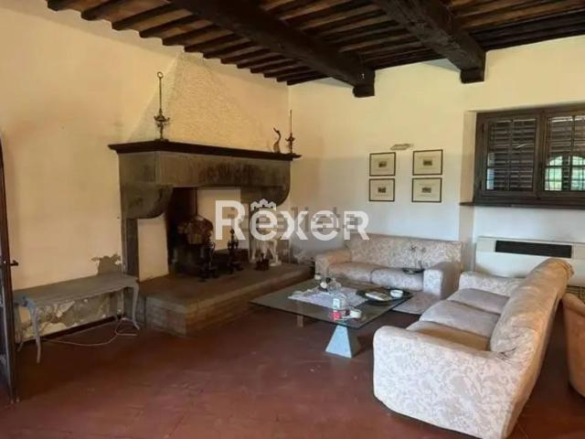 Villetta bifamiliare in vendita di 800 m²