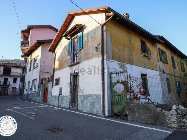 Villetta bifamiliare in vendita di 80 m² in Via E.Pellini, 15