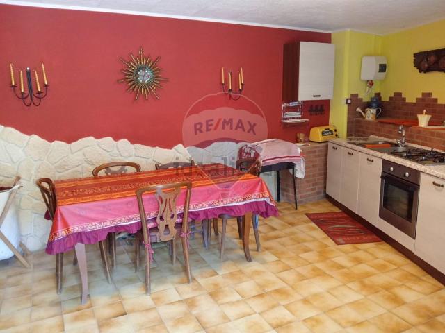 Villetta bifamiliare in vendita di 80 m² in Località Nava, 28